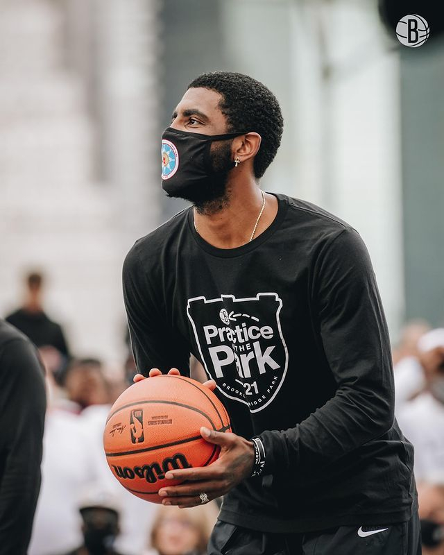 亚博-底特律活塞训练开放日，今夜刷新队史纪录引欢呼，意甲在即，临场指挥获称赞-亚博